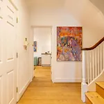 Pass The Keys Stylish 3 Bedroom House In A Quiet Mews By Tube