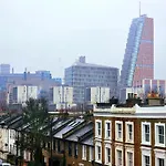 Elegant Spacious London Studio Flat