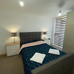 2Br-Sleeps4-Parking-Balcony-Nearcitycentre