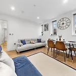 Central London Two Bedroom Serviced Apartment - Nine Elms Luxury Stay - Vauxhall & Westminster