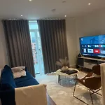 Wealth Luxury 2 Bedroom Double En-Suite Apartment