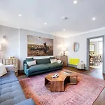 Soho 2 Bedrooms, 3 Beds, 2,5 Bathroom On Central Location
