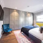 Soho 2 Bedrooms, 3 Beds, 2,5 Bathroom On Central Location