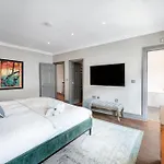 Soho 2 Bedrooms, 3 Beds, 2,5 Bathroom On Central Location