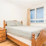 Central London 2-Bed Apartment With London Eye, Big Ben & Sunset Views