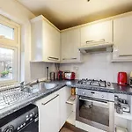 1-Br Flat With Easy Tube Access Nine Elms
