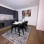 Premier Central London North Apartment
