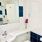 Large Self-Contained Cozy Studio