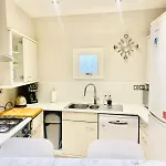 Large Self-Contained Cozy Studio