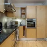 Modern 2-Bed Flat In Earls Court