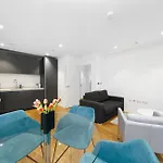 Modern One Bedroom Apartment