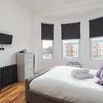 Stunningly Luxurious London Apartment (MHB350)
