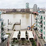 Veeve - River Views From Vauxhall