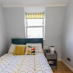 Luxurious 1-Bedroom Apartment In Kensington