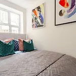 Exquisite 5 Bed Penthouse Apartment