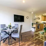 2 Bed Close To Excel London And Elizabeth Line With Wi-Fi