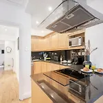 2 Bedr, 3 Beds, 1 Bath Thames, Trafalgar Sq