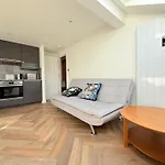 Central, Modern, Westfield, Close To Tube Station