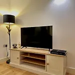 Opulent Oasis In London