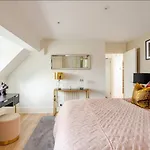 Top Floor Luxury Penthouse - Sleeps 6