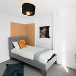 Canary Wharf - Contractors - 4 Bed