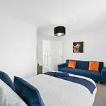 Canary Wharf - Contractors - 4 Bed
