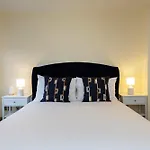 Veeve - At Home In Kensal Green