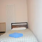 Chandos - 4 Bedroom House - 20 Mins To Centre