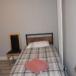Chandos - 4 Bedroom House - 20 Mins To Centre