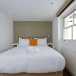 Elegant Apartment Near Portobello Road Market