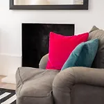 Elegant Apartment Near Portobello Road Market