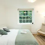 Cozy 1 Bedroom At Notting Hill