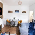 City Central Luxury 4Beds Apartment West London-Mobilerateoffers-Zone1-Family-Tourist-Weekly-Wifi-Sleeps7-Netflix!