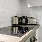 Exquisite Studio, 3Mins To Elephant & Castle Tube!