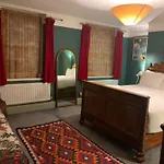 Garden Flat In A Quiet Camden Spot