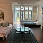 Golders Green Apartment