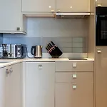 Brilliant 1Br Flat, Lakeside Rd, 5 Min To Tube