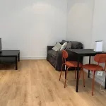 Mayfair Modern 2 Bed Home