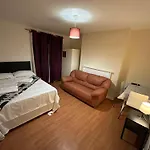 Spacious Flat - Sleeps 6 - Heart Of London