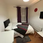 Spacious Flat - Sleeps 6 - Heart Of London