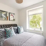 Extra Large Luxury Hyde Park Villa By Mayfair