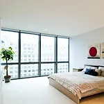 Hertsmere Road Apartment Canary Wharf