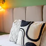 2Br Flat King Bed 4 Min To Dlr Easy Central Access