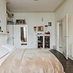 Unique & Charming 2 Bedroom Flat