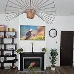 London Bridge Stunning 2 Bedroom Apartment