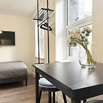 Modern Studio In Old Street 3