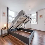 Camberwell High Spec 6-Studio Unit Block