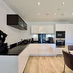 Modern Flat With Beautiful Balcony