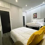 Luxury Guest House In Vibrant London Area