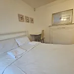 Rooms Near Canary Wharf